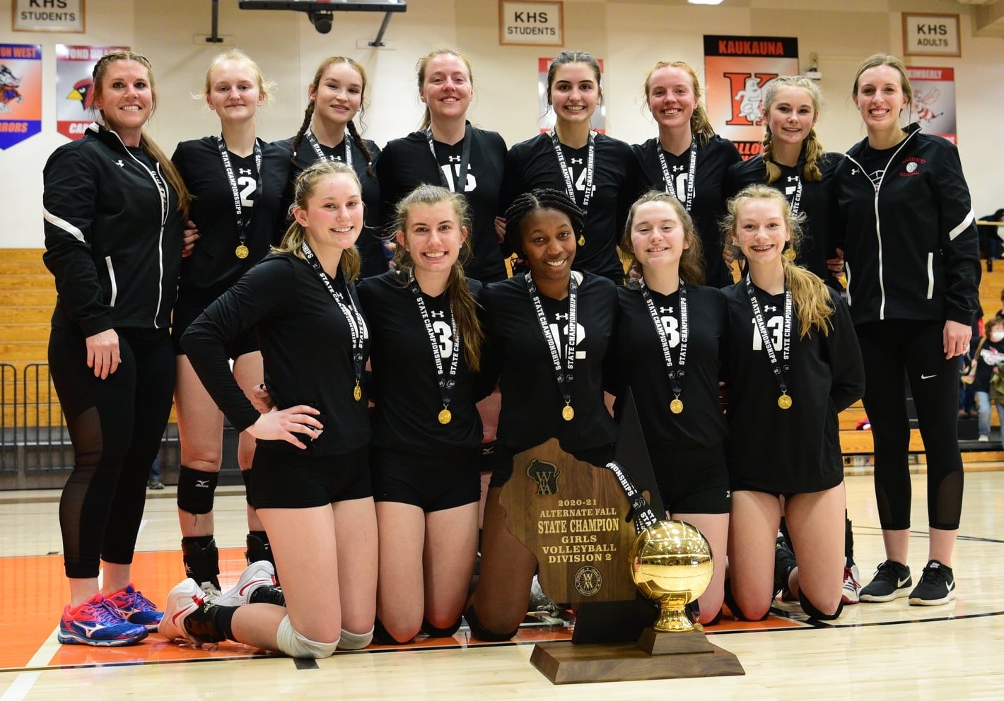 Washburn presented with Girls Volleyball Sportsmanship award