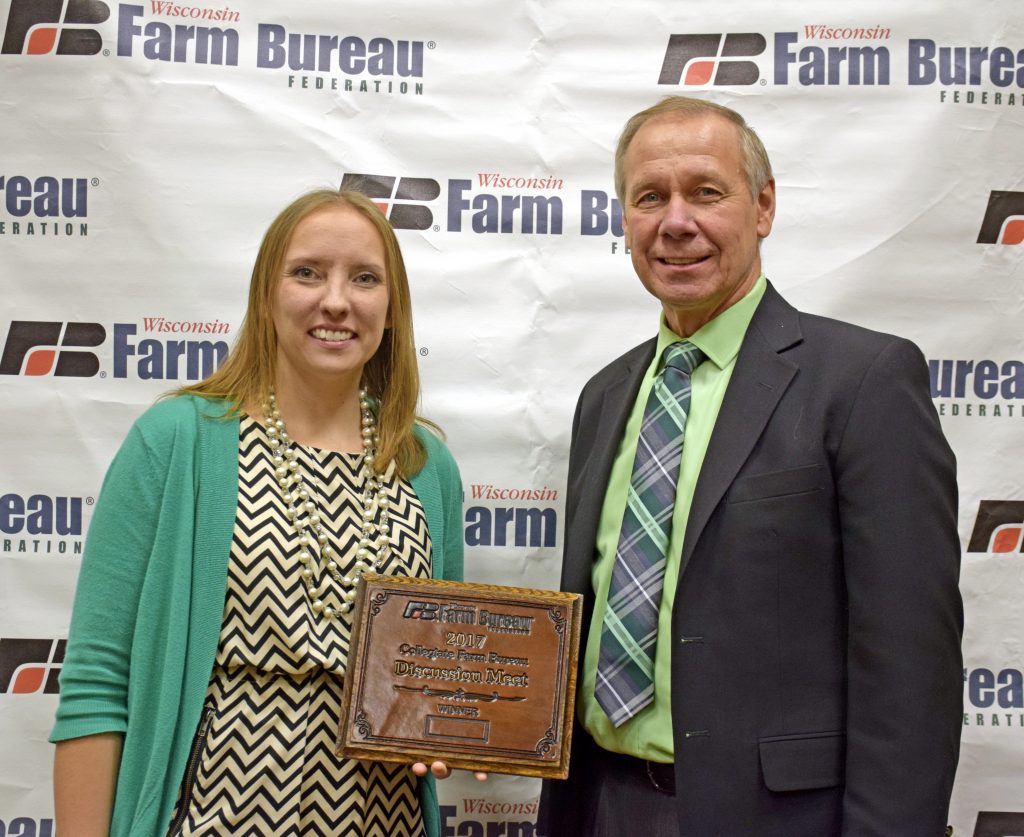 Manitowoc County Woman Wins Farm Bureau’s Discussion Meet Contest